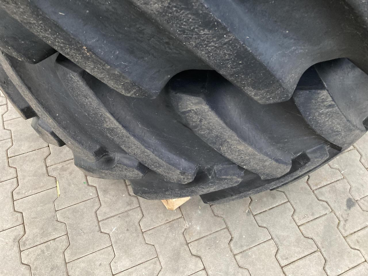 Starmaxx 600/70R30 - Pneu pour Machine agricole: photos 2 Starmaxx 600/70R30 - Pneu pour Machine agricole: photos 2