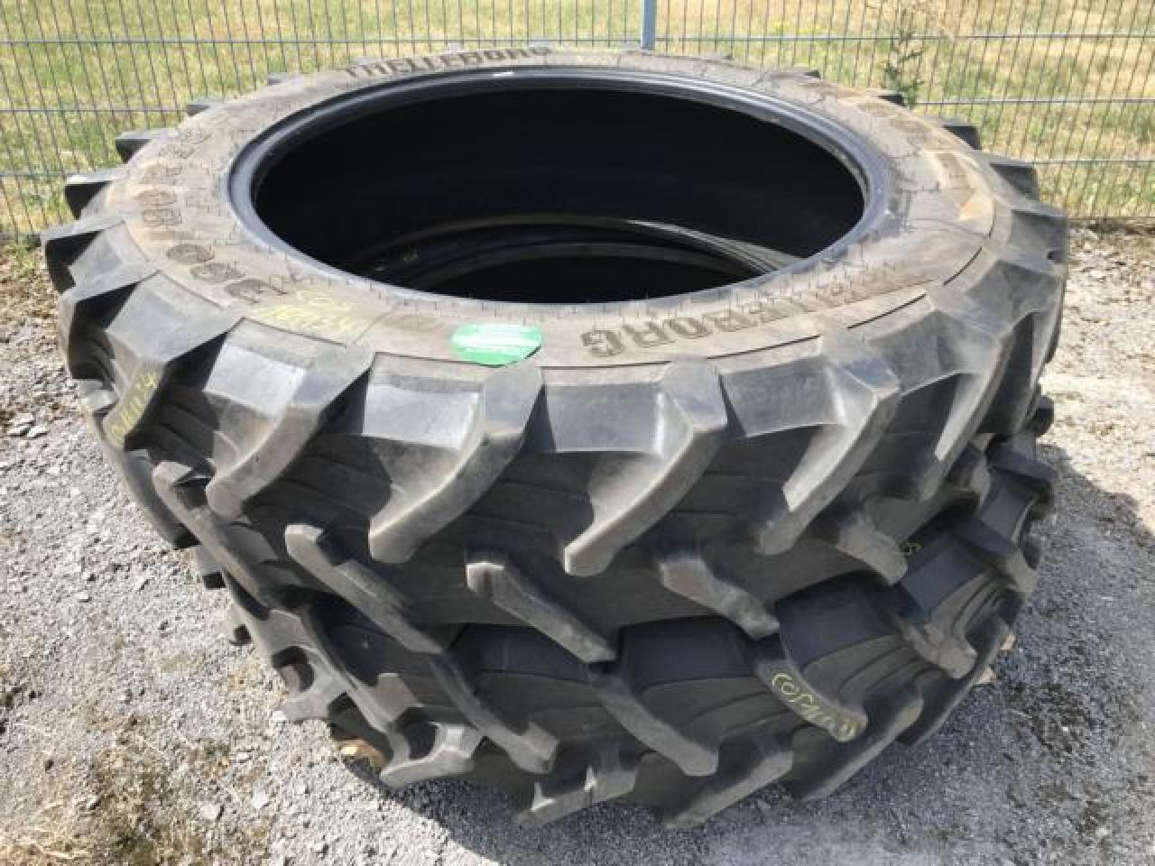 Trelleborg 380/80R38 - Pneu pour Machine agricole: photos 1 Trelleborg 380/80R38 - Pneu pour Machine agricole: photos 1