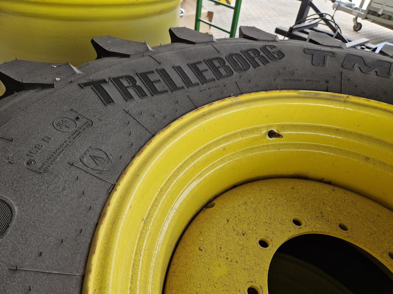 Trelleborg 600/70R30 - Pneu pour Machine agricole: photos 2 Trelleborg 600/70R30 - Pneu pour Machine agricole: photos 2
