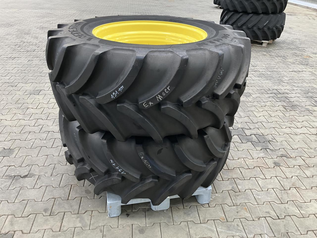 Vredestein 540/65R30 - Pneu pour Machine agricole: photos 2 Vredestein 540/65R30 - Pneu pour Machine agricole: photos 2