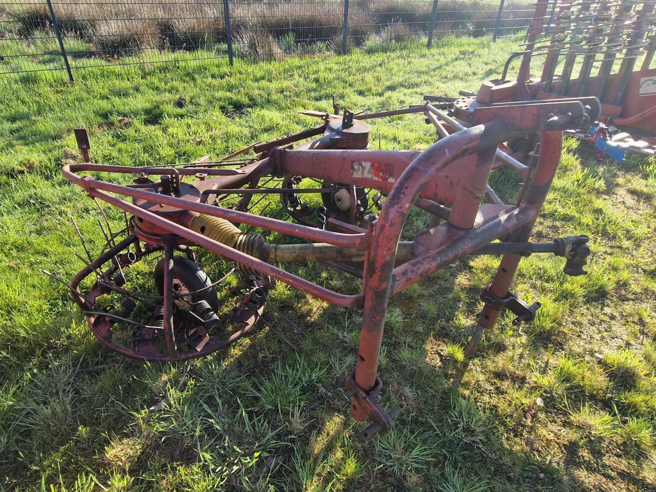 Zweegers Kombiheuer - Faneuse: photos 1 Zweegers Kombiheuer - Faneuse: photos 1