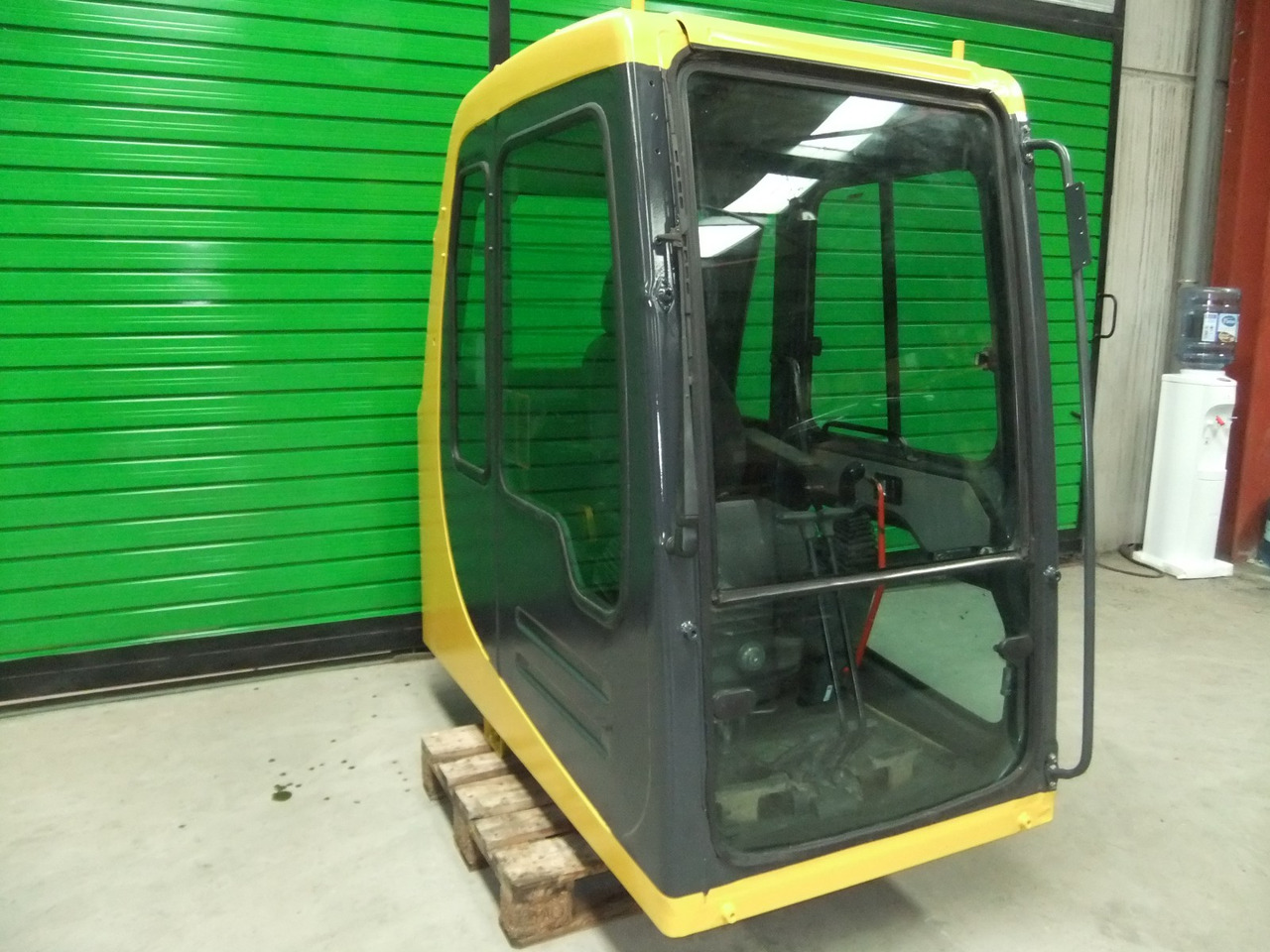Cab EROPS KOMATSU PC340-6 - Cabine pour Engins de chantier: photos 4 Cab EROPS KOMATSU PC340-6 - Cabine pour Engins de chantier: photos 4