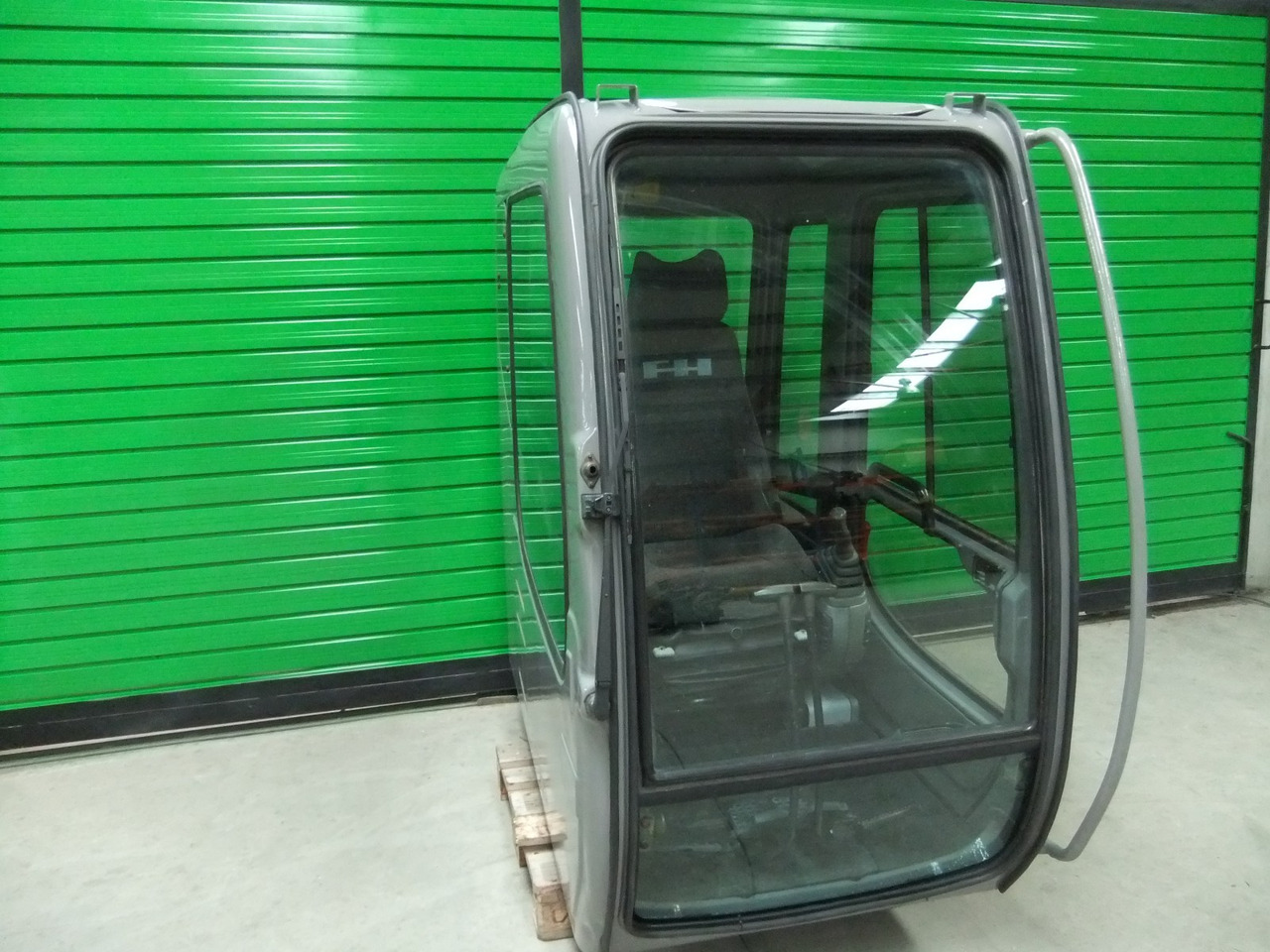 Cab FIAT-HITACHI EX215 71466300 - Cabine pour Engins de chantier: photos 4 Cab FIAT-HITACHI EX215 71466300 - Cabine pour Engins de chantier: photos 4