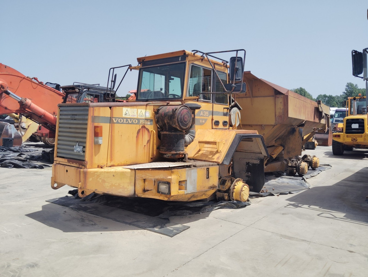DUMPER ARTICULADO VOLVO A35 - Tombereau articulé: photos 1 DUMPER ARTICULADO VOLVO A35 - Tombereau articulé: photos 1