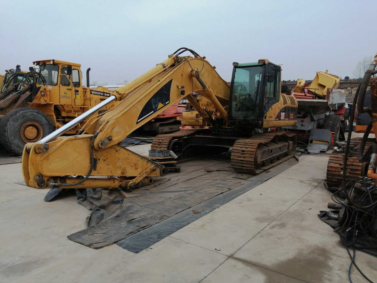 EXCAVADORA CATERPILLAR 325C - Pelle sur chenille: photos 1 EXCAVADORA CATERPILLAR 325C - Pelle sur chenille: photos 1