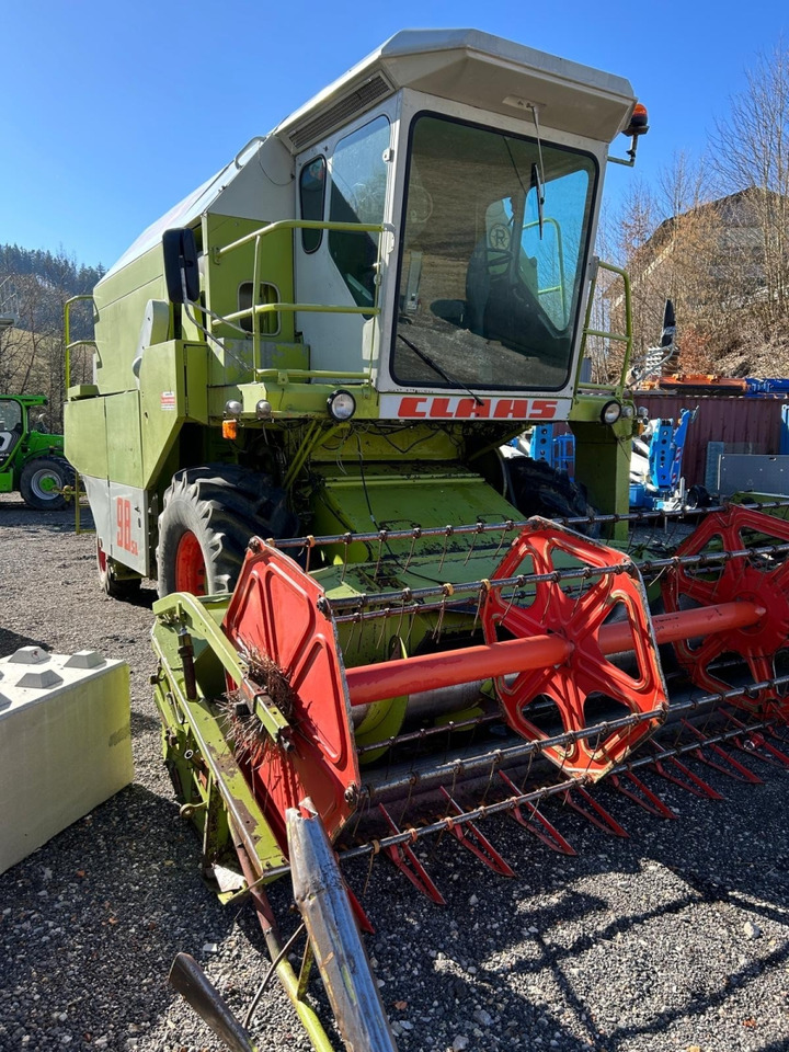 Claas Dominator 96 Mähdrescher - Moissonneuse-batteuse: photos 5 Claas Dominator 96 Mähdrescher - Moissonneuse-batteuse: photos 5