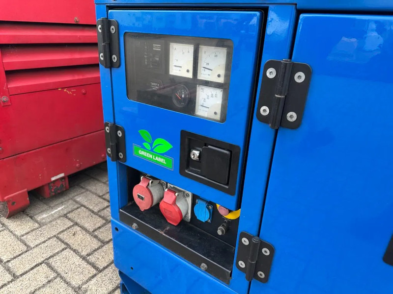 Groupe électrogène Atlas-Copco QAS 14 Yanmar Stamford 15 kVA Silent generatorset: photos 5