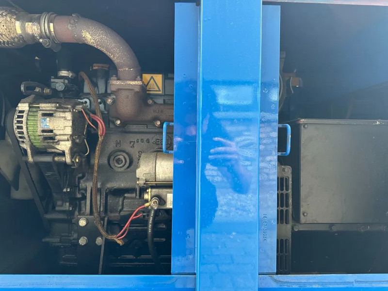 Groupe électrogène Atlas-Copco QAS 14 Yanmar Stamford 15 kVA Silent generatorset: photos 9