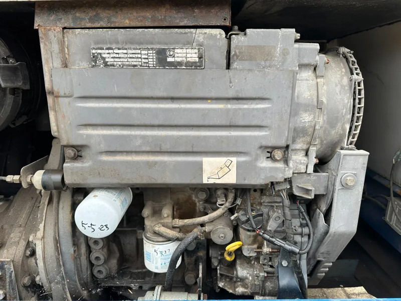 Compresseur d'air Compair H2180 Deutz 2.1 m3 / min 28 kW 7 Bar Mobiele Diesel Compressor met kenteken: photos 10