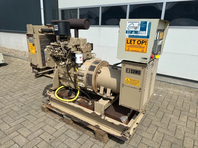 Cummins 4B3.9 SDMO Leroy Somer 40 kVA noodstroom generatorset 476 hours - Groupe électrogène: photos 2 Cummins 4B3.9 SDMO Leroy Somer 40 kVA noodstroom generatorset 476 hours - Groupe électrogène: photos 2