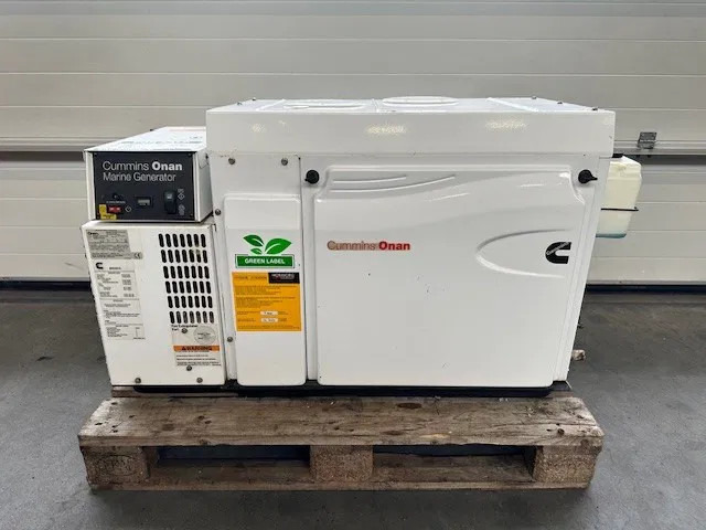Cummins Onan MDKBP Kubota 4 cilinder Diesel 13.5 kVA Marine Silent generatorset - Groupe électrogène: photos 1 Cummins Onan MDKBP Kubota 4 cilinder Diesel 13.5 kVA Marine Silent generatorset - Groupe électrogène: photos 1