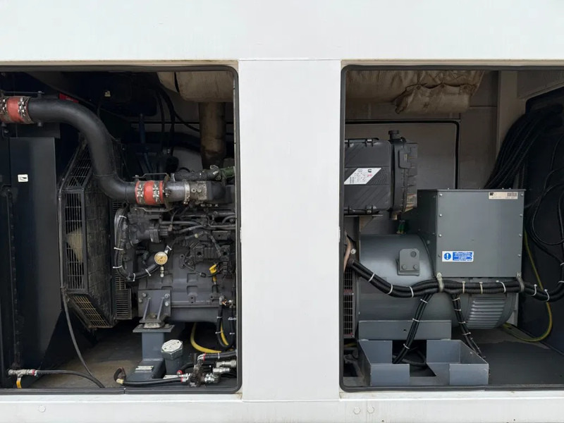 Cummins QSL9-G8 Stamford 300 kVA Supersilent Rental generatorset - Groupe électrogène: photos 5 Cummins QSL9-G8 Stamford 300 kVA Supersilent Rental generatorset - Groupe électrogène: photos 5