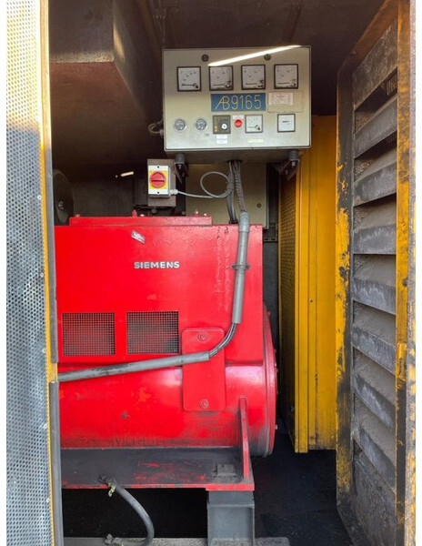 Cummins VTA 28 G3 Siemens 650 kVA generatorset in 20 ft container - Groupe électrogène: photos 5 Cummins VTA 28 G3 Siemens 650 kVA generatorset in 20 ft container - Groupe électrogène: photos 5