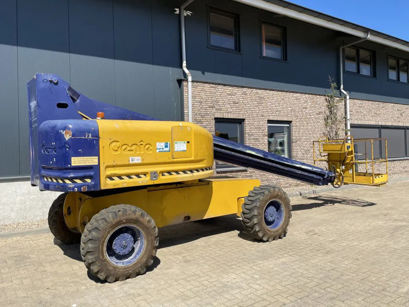Genie S-60 Deutz Diesel 4 x 4 Telescoophoogwerker 17.6 meter werkhoogte - Nacelle télescopique: photos 5 Genie S-60 Deutz Diesel 4 x 4 Telescoophoogwerker 17.6 meter werkhoogte - Nacelle télescopique: photos 5