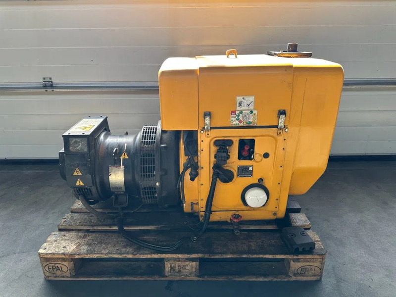 Hatz 2L41C Stamford 17.5 kVA Silentpack generatorset - Groupe électrogène: photos 1 Hatz 2L41C Stamford 17.5 kVA Silentpack generatorset - Groupe électrogène: photos 1