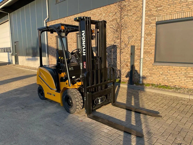 Chariot élévateur électrique neuf Hyundai 25B-7A 2.5 ton Triplex Freelift Sideshift Elektra Heftruck Nieuw: photos 12