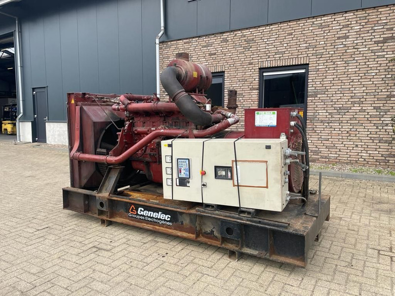 Iveco 8210 DRI 26 Marelli 300 kVA generatorset - Groupe électrogène: photos 4 Iveco 8210 DRI 26 Marelli 300 kVA generatorset - Groupe électrogène: photos 4