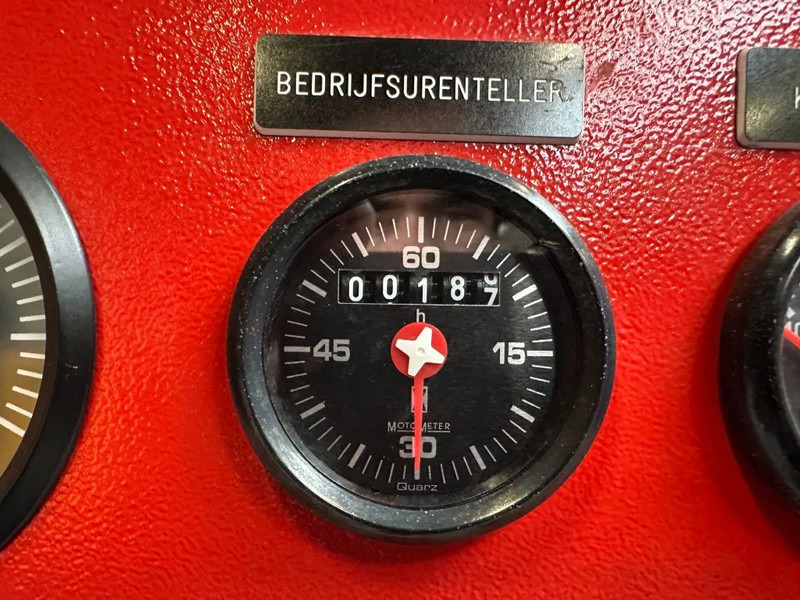 Iveco 8361 SRM 32.00 Van Wijk & Boerma 567 m3 / h 295 PK 8.6 Bar Diesel Waterpomp Firepack - Pompe à eau: photos 4 Iveco 8361 SRM 32.00 Van Wijk & Boerma 567 m3 / h 295 PK 8.6 Bar Diesel Waterpomp Firepack - Pompe à eau: photos 4