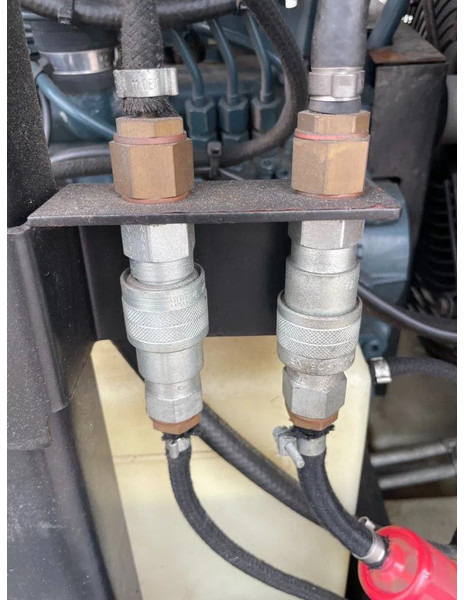 Compresseur d'air Kaeser M27 Kubota 2,7 m3 / min 7 Bar 18 kW Mobiele Silent Diesel Compressor: photos 10