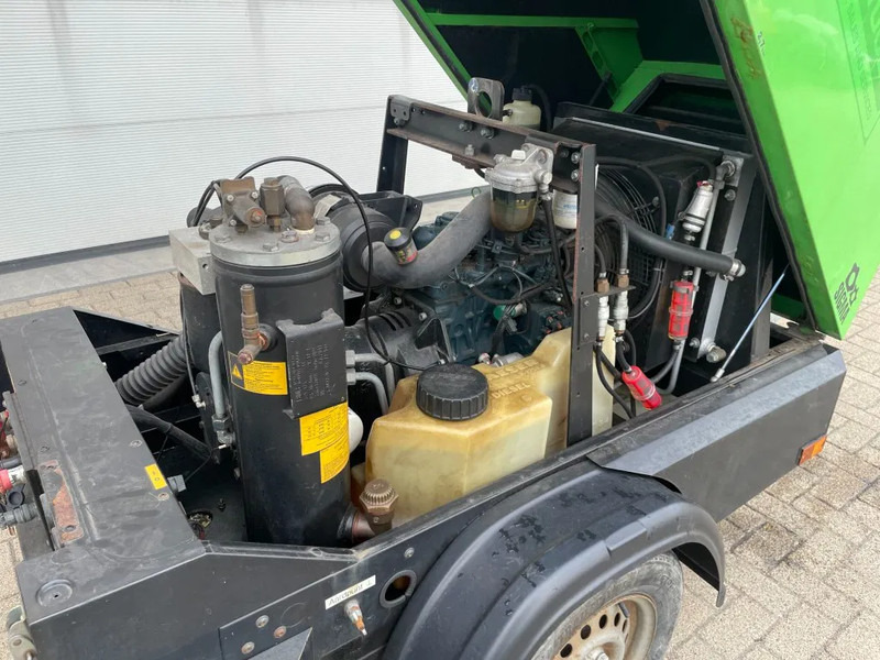 Compresseur d'air Kaeser M27 Kubota 2,7 m3 / min 7 Bar 18 kW Mobiele Silent Diesel Compressor: photos 14
