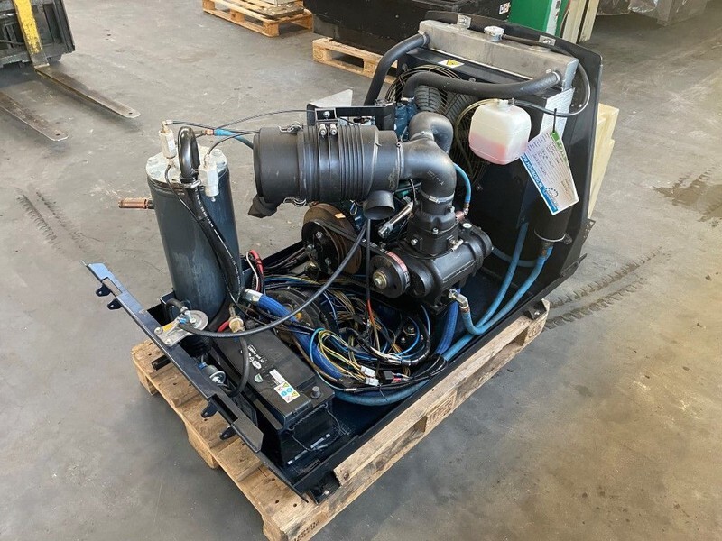 Kubota D1105 Sullair 15.5 kW 7 bar diesel schroefcompressor - Compresseur d'air: photos 5 Kubota D1105 Sullair 15.5 kW 7 bar diesel schroefcompressor - Compresseur d'air: photos 5