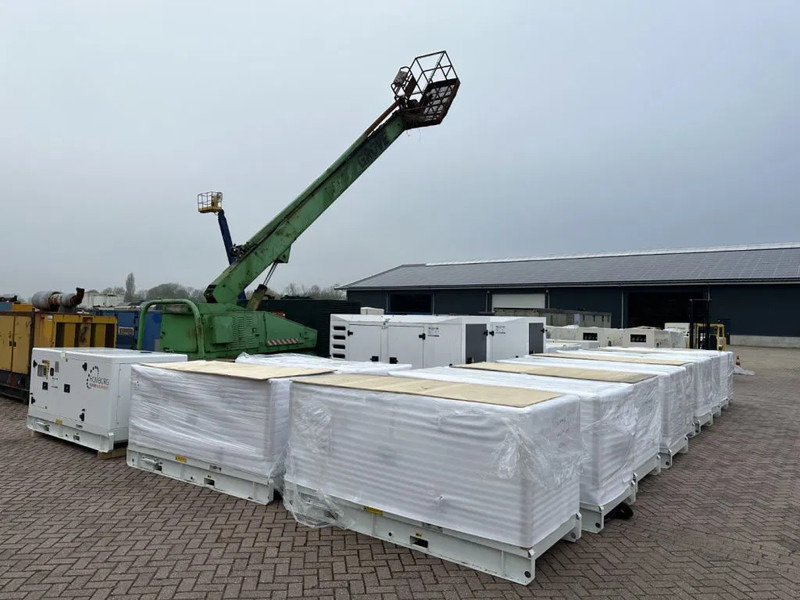 Perkins 1104C-44TAG2 Leroy Somer 110 kVA Silent generatorset LOADSHARING / SYNCHRONISING TO GRID - Groupe électrogène: photos 2 Perkins 1104C-44TAG2 Leroy Somer 110 kVA Silent generatorset LOADSHARING / SYNCHRONISING TO GRID - Groupe électrogène: photos 2