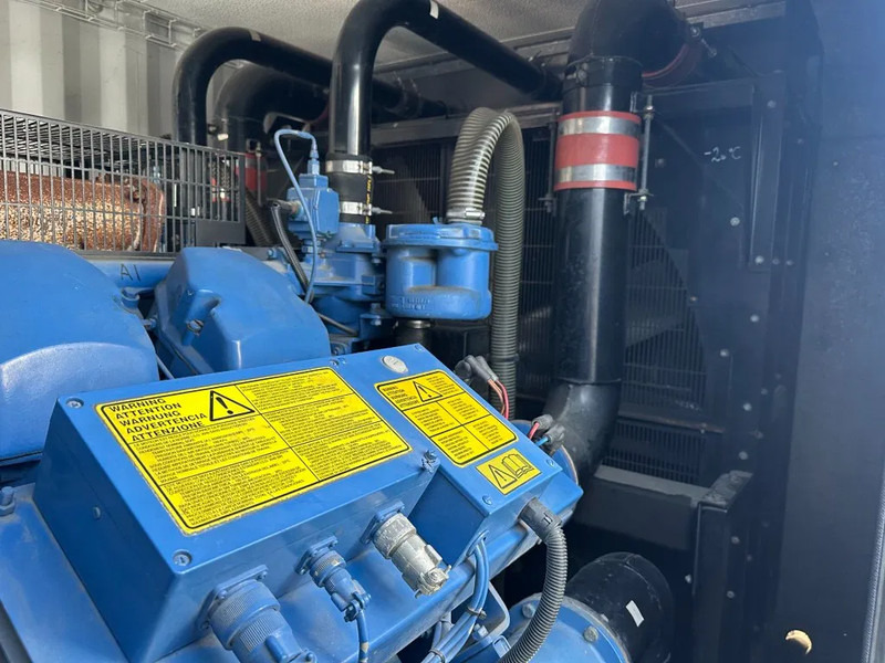 Groupe électrogène SDMO Perkins Leroy Somer 1460 kVA Silent generatorset Powerplant in 40 ft container: photos 19 Groupe électrogène SDMO Perkins Leroy Somer 1460 kVA Silent generatorset Powerplant in 40 ft container: photos 19