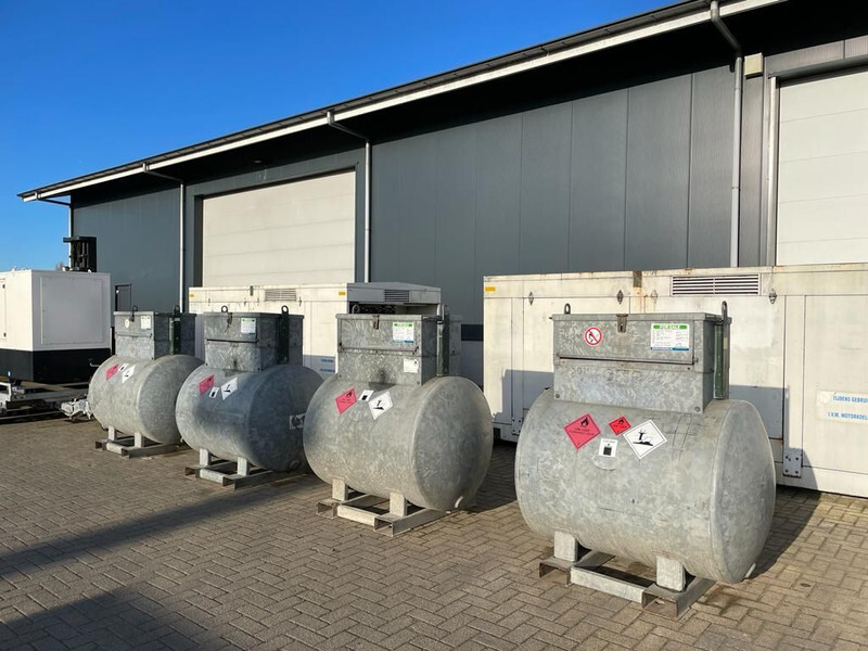 Dieseltank Rietberg 1000 liter Dieseltank Gegalvaniseerd IBC met keuring ! - Cuve de stockage: photos 2 Dieseltank Rietberg 1000 liter Dieseltank Gegalvaniseerd IBC met keuring ! - Cuve de stockage: photos 2