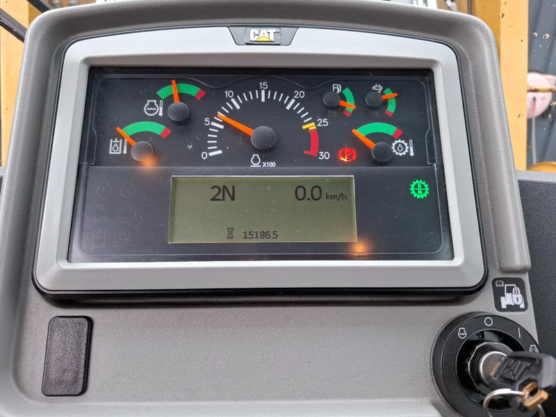 Chargeuse sur pneus Caterpillar 966M: photos 19 Chargeuse sur pneus Caterpillar 966M: photos 19