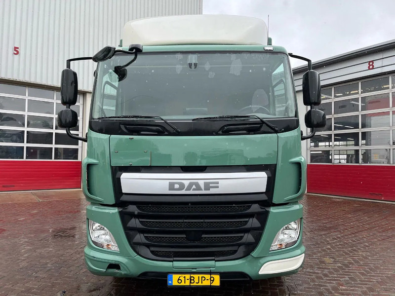 DAF CF 230 FA - Camion fourgon: photos 2 DAF CF 230 FA - Camion fourgon: photos 2