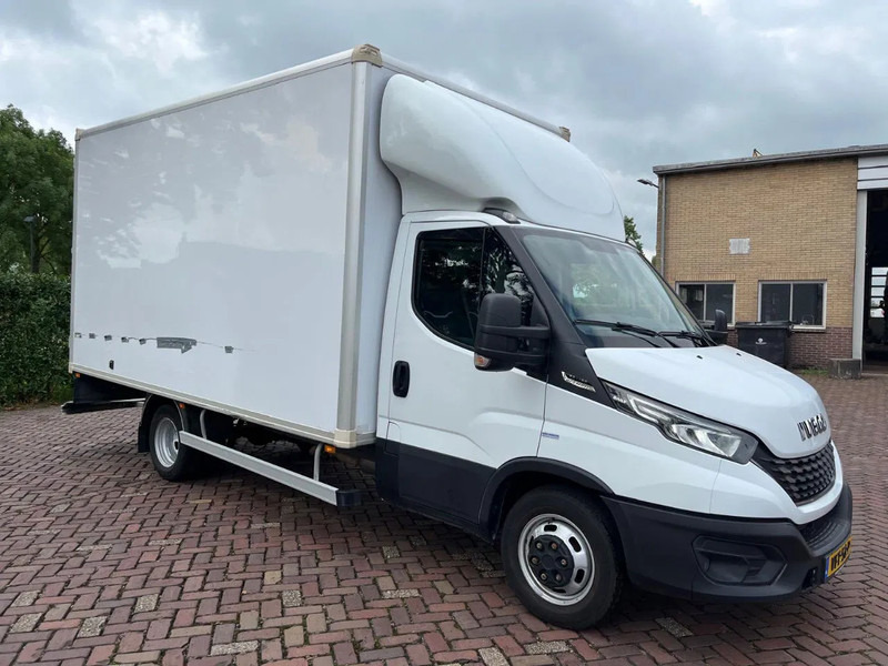 Iveco Daily 35C16 Achterdeuren nieuwe motor +distributieriem bij 253480 KM op 02-05-2024 - Fourgon grand volume, Utilitaire double cabine: photos 5 Iveco Daily 35C16 Achterdeuren nieuwe motor +distributieriem bij 253480 KM op 02-05-2024 - Fourgon grand volume, Utilitaire double cabine: photos 5