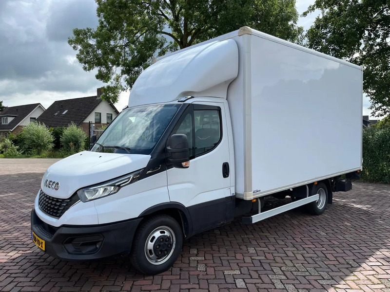 Iveco Daily 35C16 Laadklep (15 diverse modellen op voorraad) - Fourgon grand volume, Utilitaire double cabine: photos 1 Iveco Daily 35C16 Laadklep (15 diverse modellen op voorraad) - Fourgon grand volume, Utilitaire double cabine: photos 1
