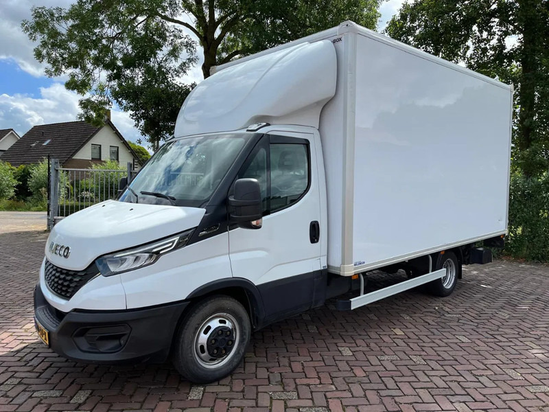 Iveco Daily 35C16 Laadklep (15 diverse modellen op voorraad) - Fourgon grand volume: photos 1 Iveco Daily 35C16 Laadklep (15 diverse modellen op voorraad) - Fourgon grand volume: photos 1
