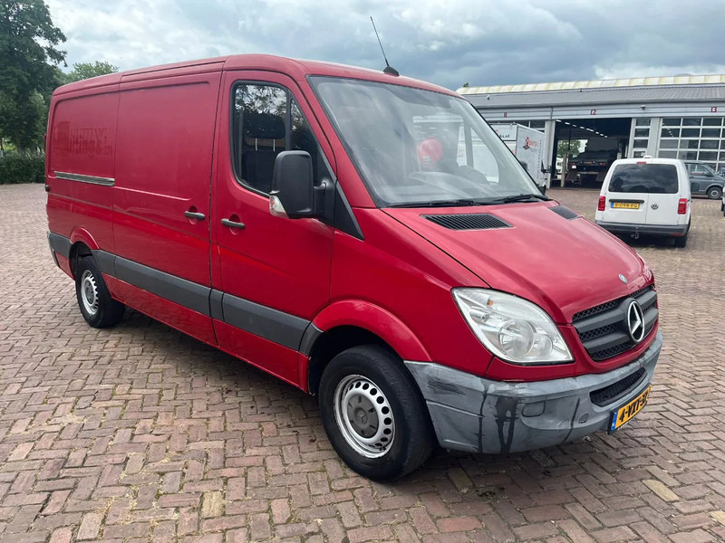 Mercedes-Benz Sprinter 313 L2H1 - Fourgon utilitaire: photos 1 Mercedes-Benz Sprinter 313 L2H1 - Fourgon utilitaire: photos 1