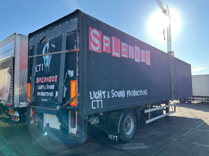 Netam-Fruehauf ONCRK 22110 - Semi-remorque fourgon: photos 5 Netam-Fruehauf ONCRK 22110 - Semi-remorque fourgon: photos 5