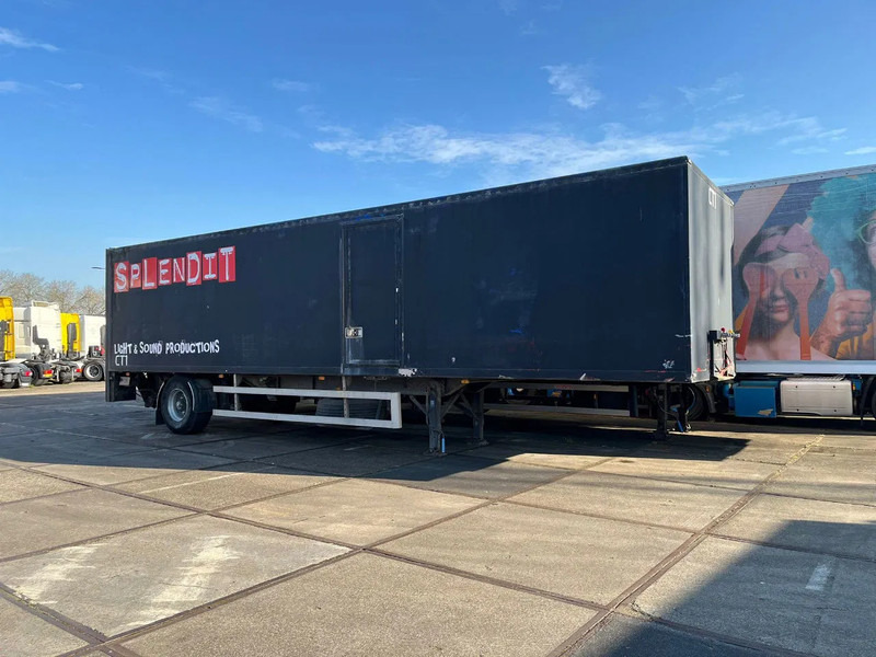 Netam-Fruehauf ONCRK 22110 - Semi-remorque fourgon: photos 2 Netam-Fruehauf ONCRK 22110 - Semi-remorque fourgon: photos 2