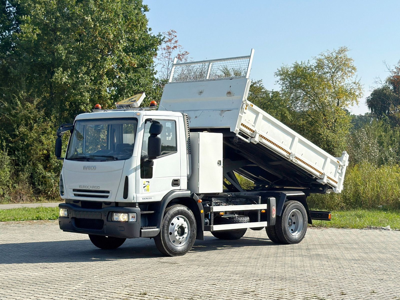 Iveco EUROCARGO 140E22* KIPPER 5,00 m* TOPZUSTAND - Camion benne: photos 2 Iveco EUROCARGO 140E22* KIPPER 5,00 m* TOPZUSTAND - Camion benne: photos 2