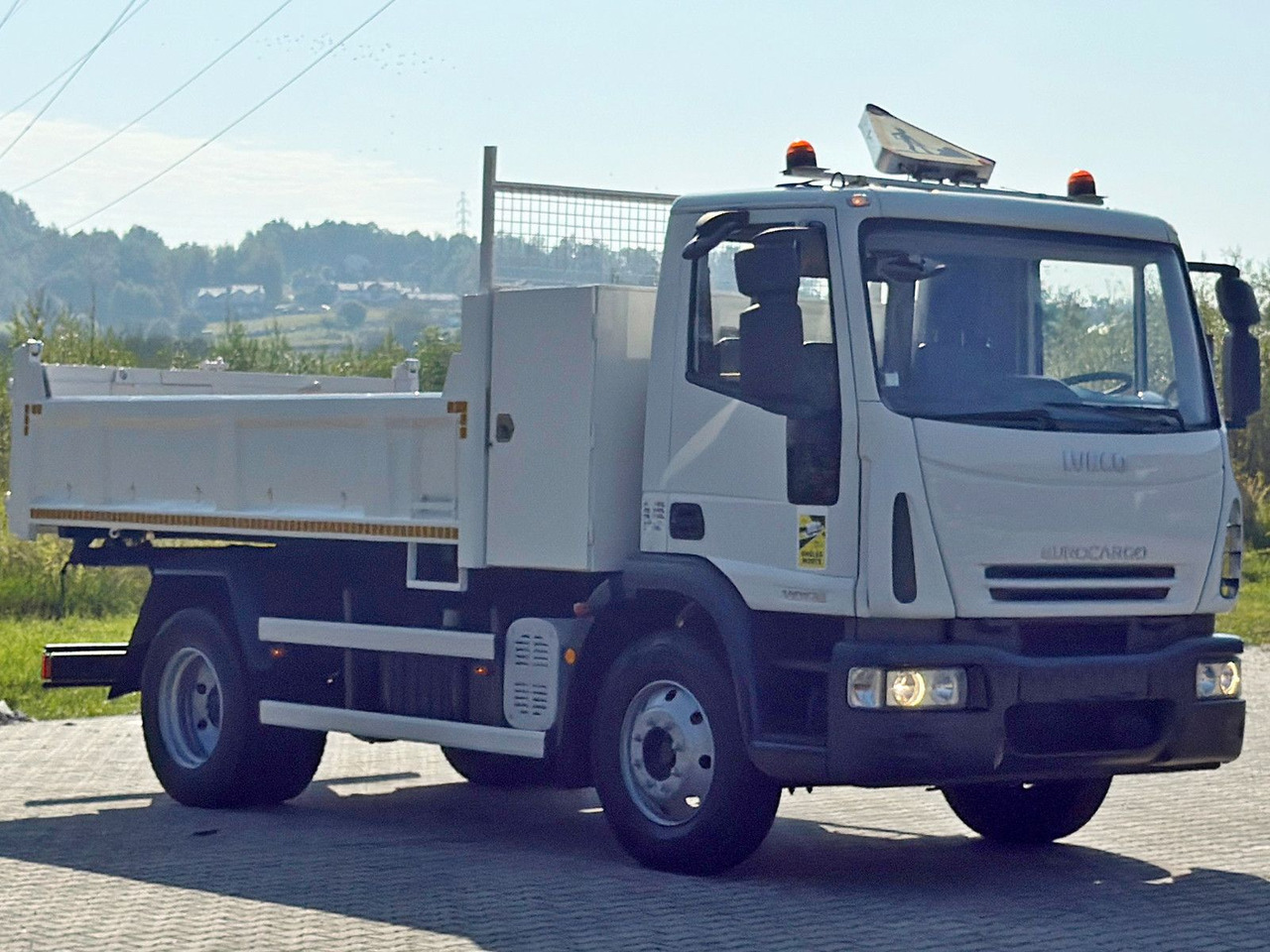 Iveco EUROCARGO 140E22* KIPPER 5,00 m* TOPZUSTAND - Camion benne: photos 4 Iveco EUROCARGO 140E22* KIPPER 5,00 m* TOPZUSTAND - Camion benne: photos 4
