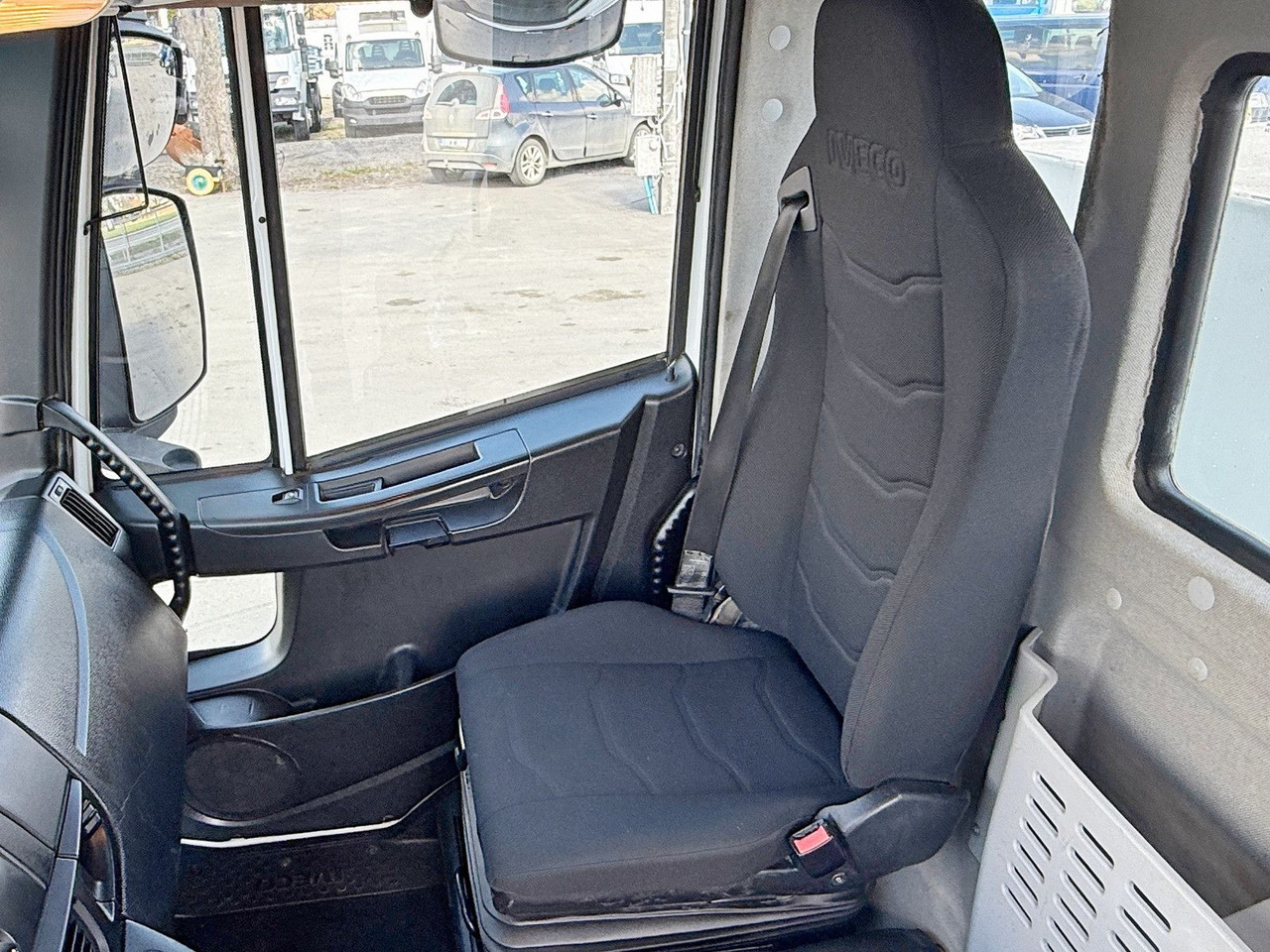 Camion grue Iveco Eurocargo 100-220 *PC 1500 A * TOPZUSTAND: photos 13