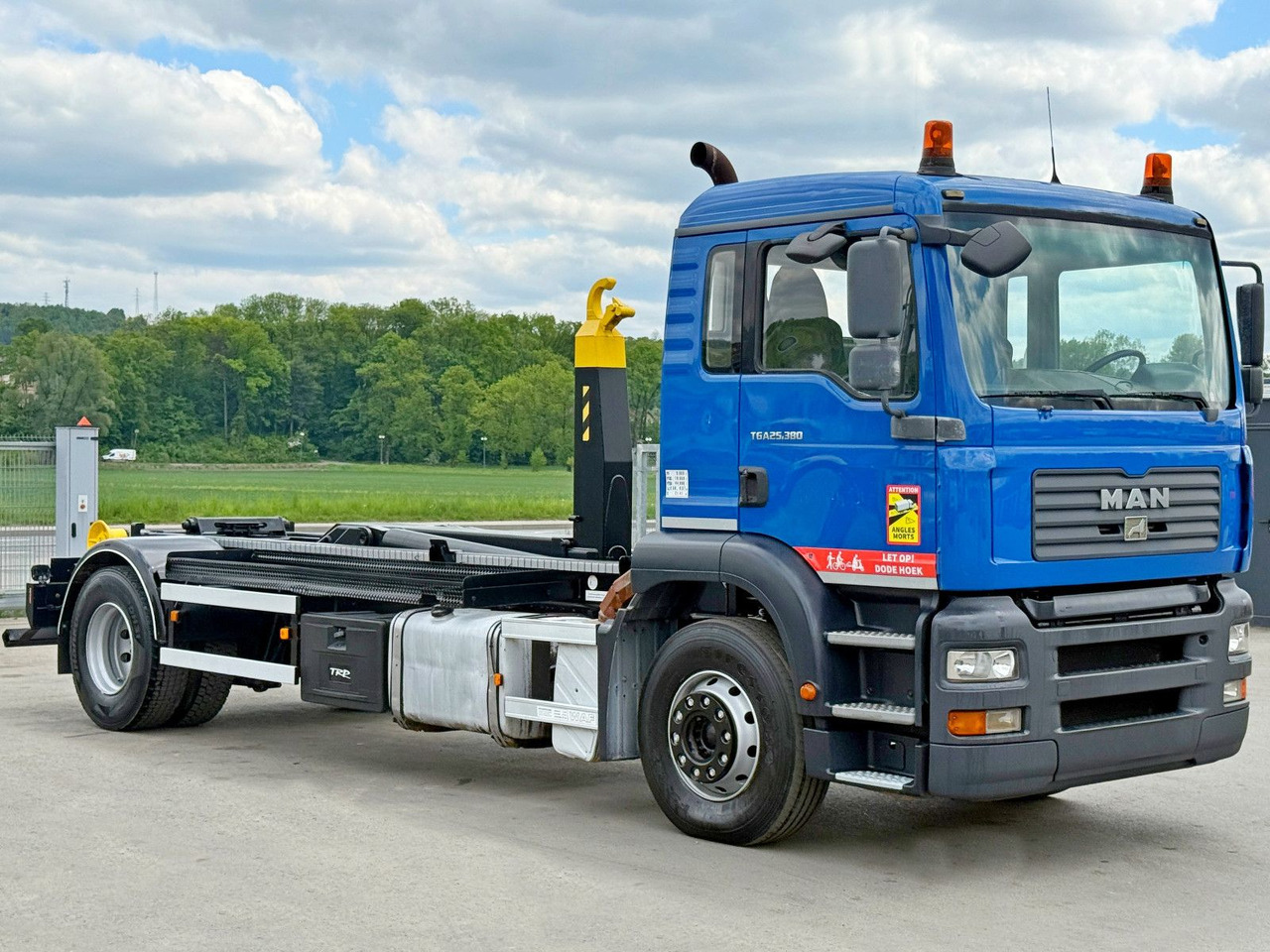 MAN TGA 18.310 Abrollkipper * Top Zustand! MAN TGA 18.310 Abrollkipper * Top Zustand! - Camion ampliroll: photos 3 MAN TGA 18.310 Abrollkipper * Top Zustand! MAN TGA 18.310 Abrollkipper * Top Zustand! - Camion ampliroll: photos 3