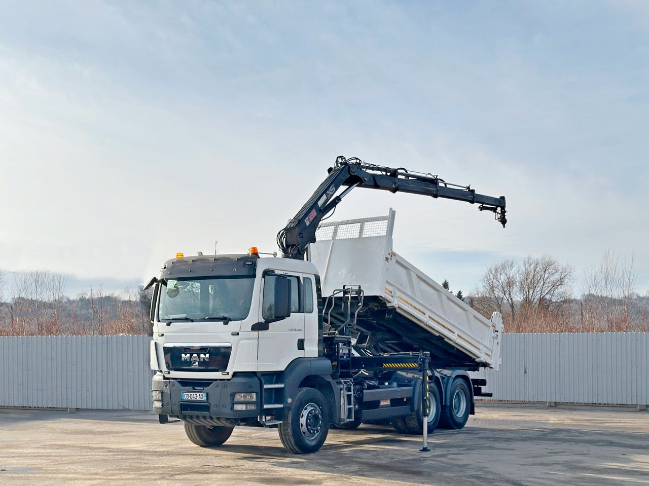 MAN TGS 26.400 * HIAB 144 B - 3 HIDUO + FUNK * 6x4 - Camion grue: photos 2 MAN TGS 26.400 * HIAB 144 B - 3 HIDUO + FUNK * 6x4 - Camion grue: photos 2