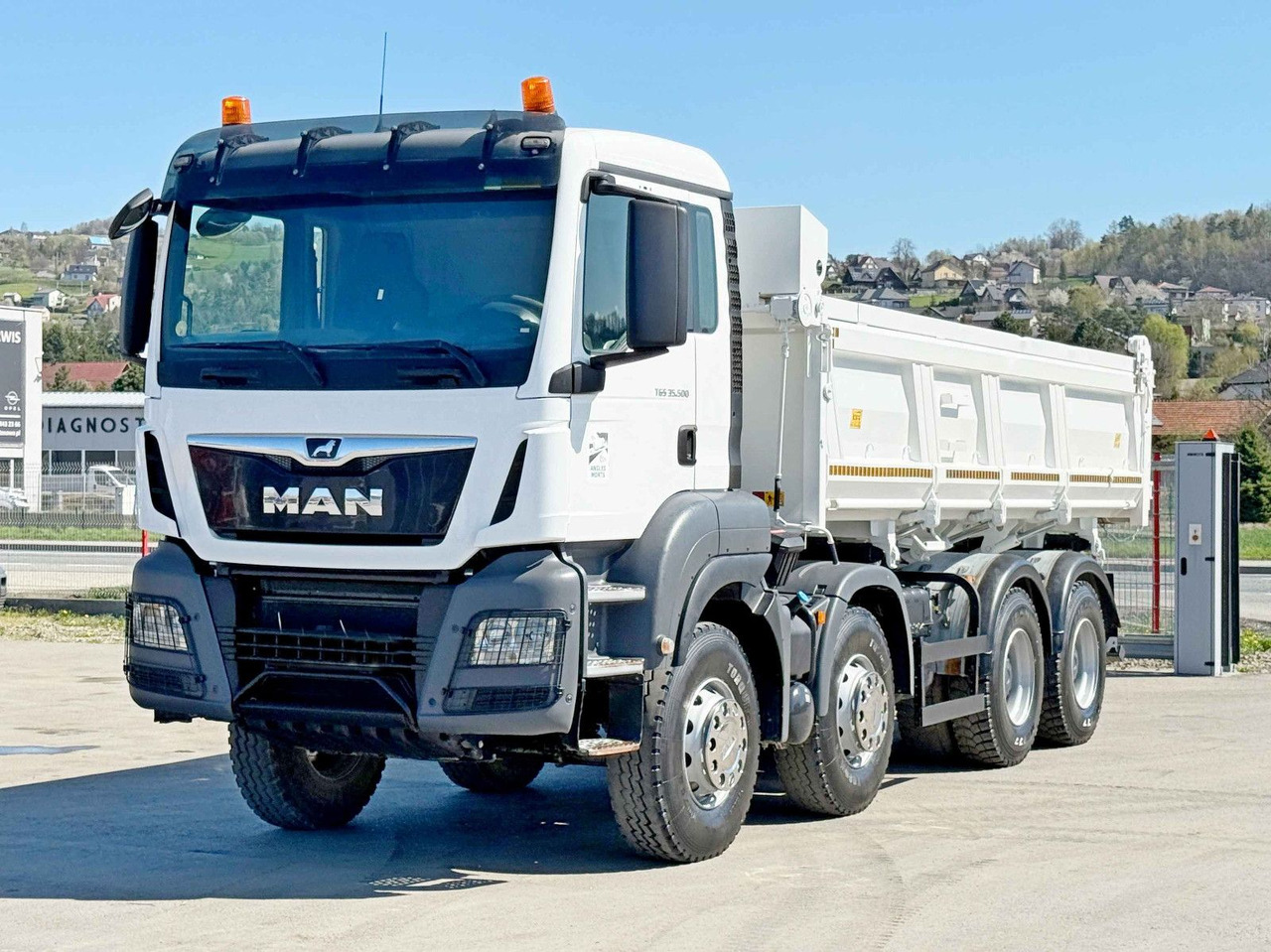 MAN TGS 35.500 KIPPER 6,00 m + BORDMATIC * 8x4 - Camion benne: photos 2 MAN TGS 35.500 KIPPER 6,00 m + BORDMATIC * 8x4 - Camion benne: photos 2