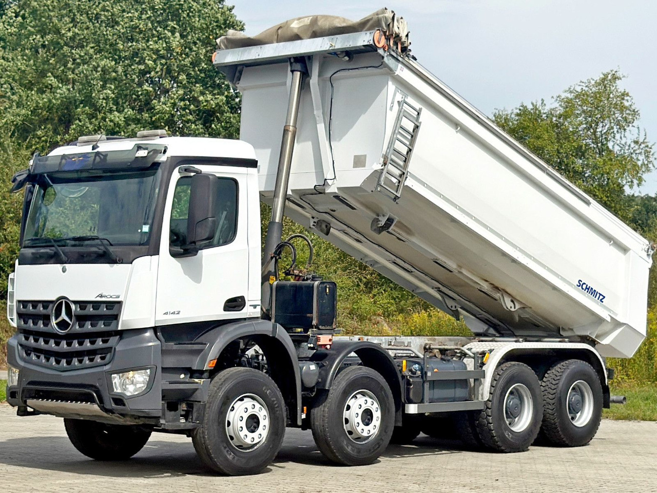 Mercedes-Benz AROCS 4142* KIPPER / 8x4 * TOPZUSTAND - Camion benne: photos 4 Mercedes-Benz AROCS 4142* KIPPER / 8x4 * TOPZUSTAND - Camion benne: photos 4