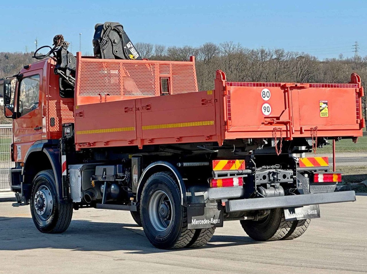 Mercedes-Benz AXOR 1829 * HIAB 1111 HIDUO + FUNK * TOP * 4x4 - Camion grue: photos 5 Mercedes-Benz AXOR 1829 * HIAB 1111 HIDUO + FUNK * TOP * 4x4 - Camion grue: photos 5