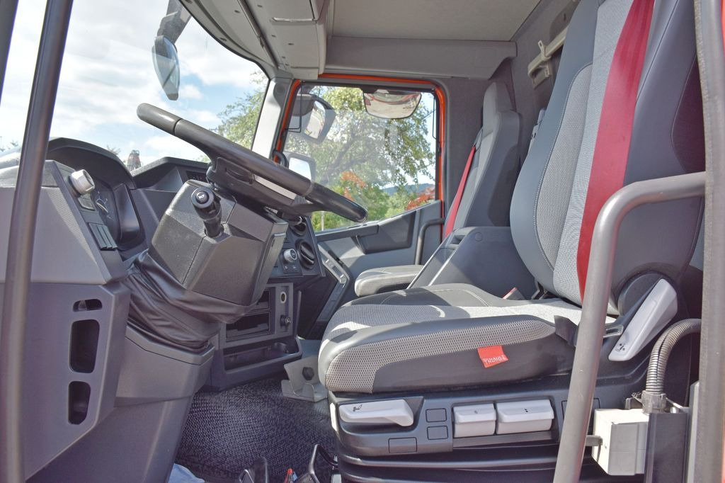 Crédit-bail de Renault K 430 * HIAB 144 B-3 HIDUO + FUNK / 6x4  Renault K 430 * HIAB 144 B-3 HIDUO + FUNK / 6x4: photos 9