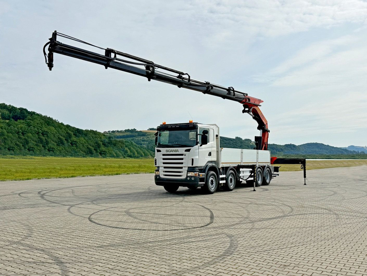 Scania R 420 PRITSCHE 6,47 m * PK 44002/FUNK * 8x4 /TOP - Camion grue: photos 2 Scania R 420 PRITSCHE 6,47 m * PK 44002/FUNK * 8x4 /TOP - Camion grue: photos 2