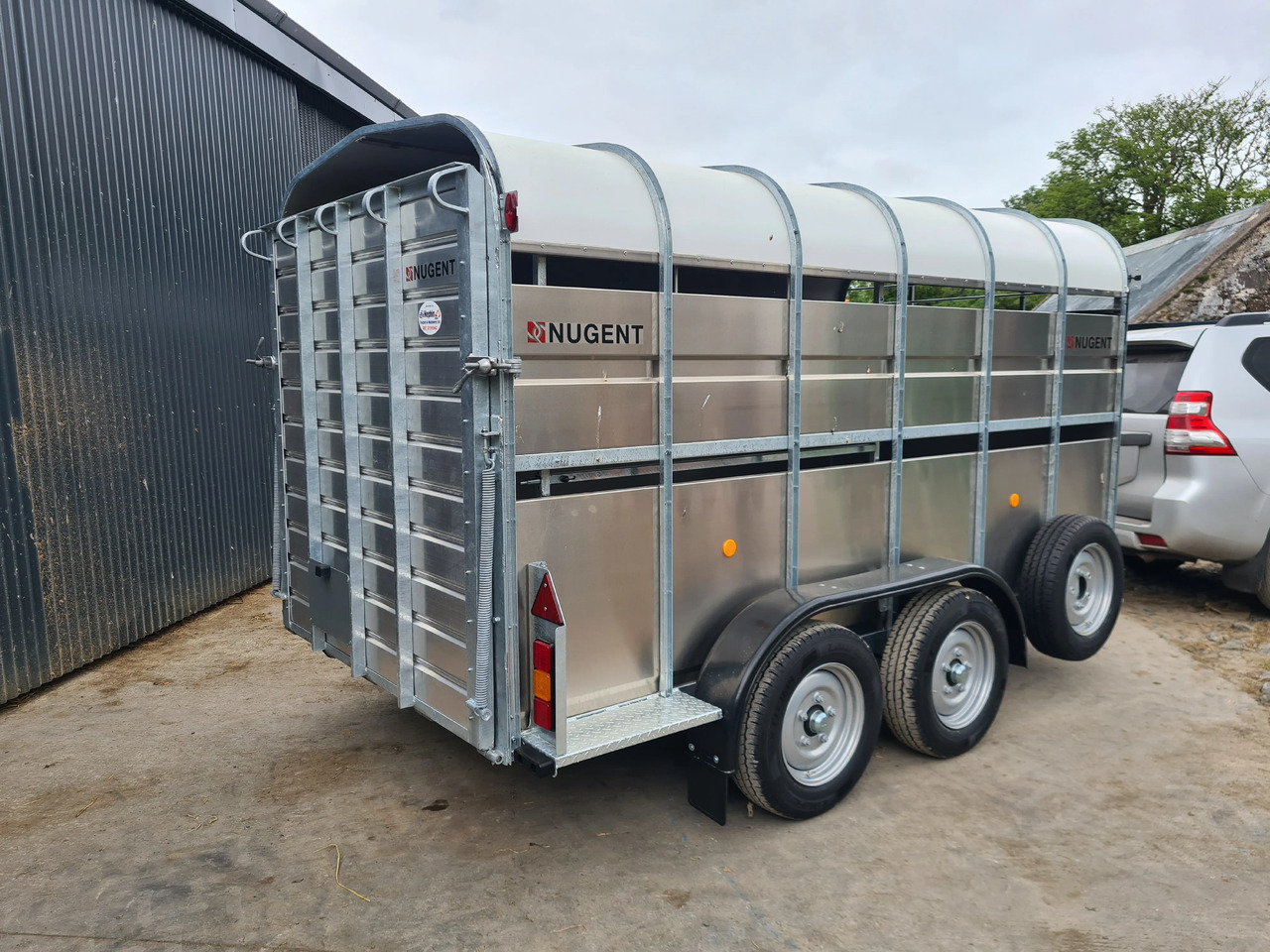 12 x 6 Nugent Livestock Trailer - Remorque bétaillère: photos 2 12 x 6 Nugent Livestock Trailer - Remorque bétaillère: photos 2