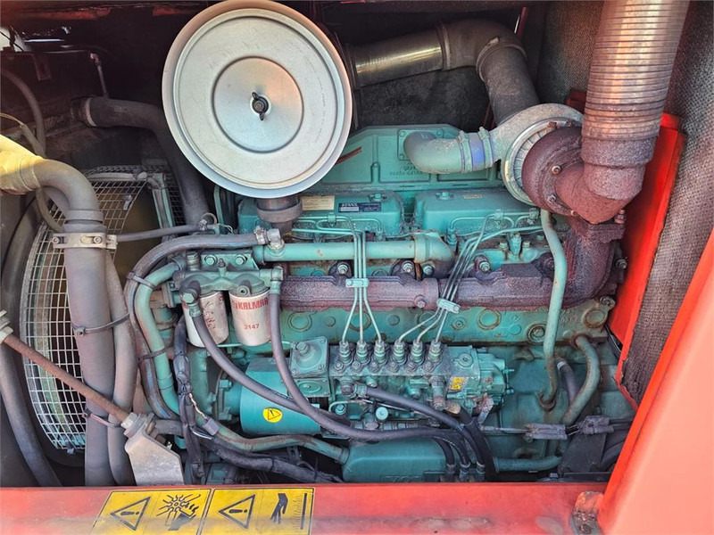 Kalmar DCB32 RoRo - Chariot élévateur diesel: photos 1 Kalmar DCB32 RoRo - Chariot élévateur diesel: photos 1