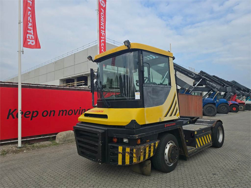 Terberg RT283 4x4 - Tracteur portuaire: photos 2 Terberg RT283 4x4 - Tracteur portuaire: photos 2