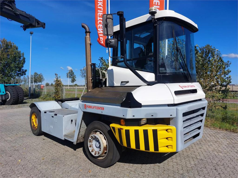 Terberg TT223 - Tracteur portuaire: photos 1 Terberg TT223 - Tracteur portuaire: photos 1